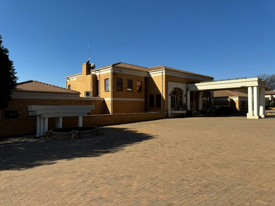 10 Bedroom Property for Sale in Vaal Dam Free State